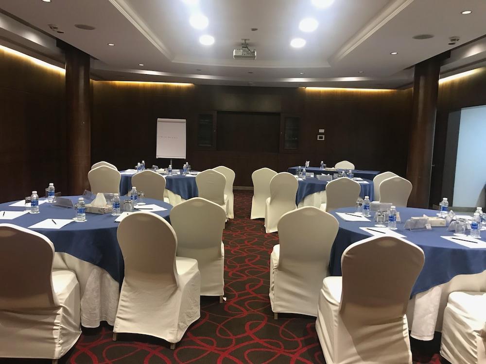 カールトン アル モアイベッド ホテル ダンマーム エクステリア 写真 Meeting room
