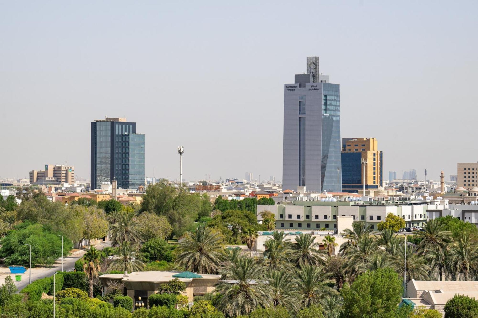 カールトン アル モアイベッド ホテル ダンマーム エクステリア 写真 Riyadh skyline