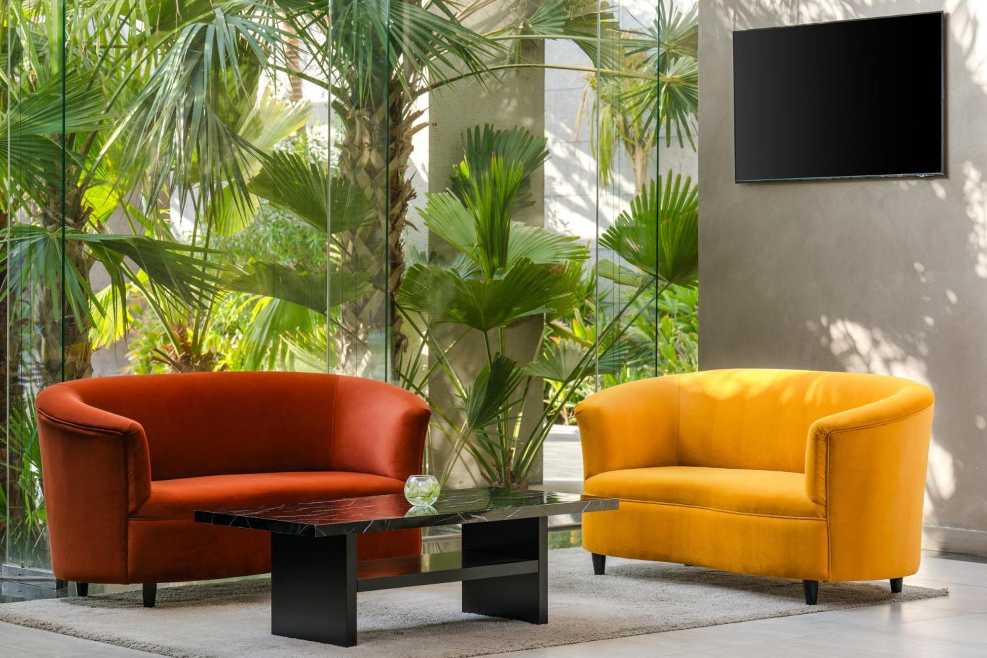 カールトン アル モアイベッド ホテル ダンマーム エクステリア 写真 A set of sofas