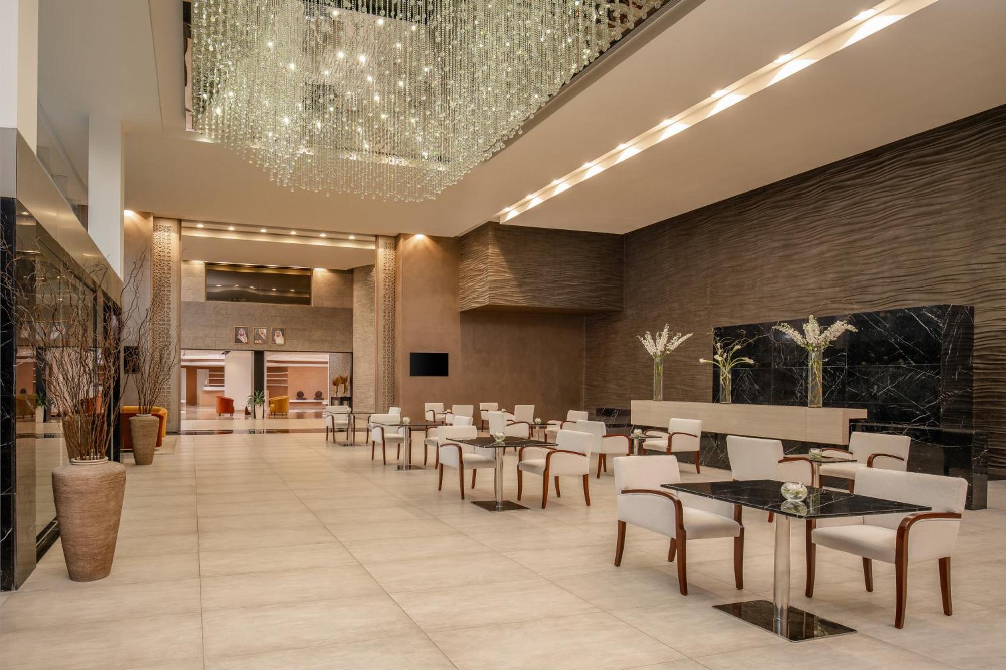 カールトン アル モアイベッド ホテル ダンマーム エクステリア 写真 The lobby