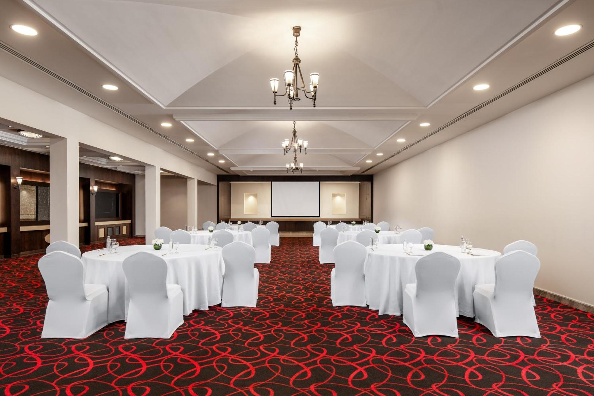 カールトン アル モアイベッド ホテル ダンマーム エクステリア 写真 The ballroom at the hotel