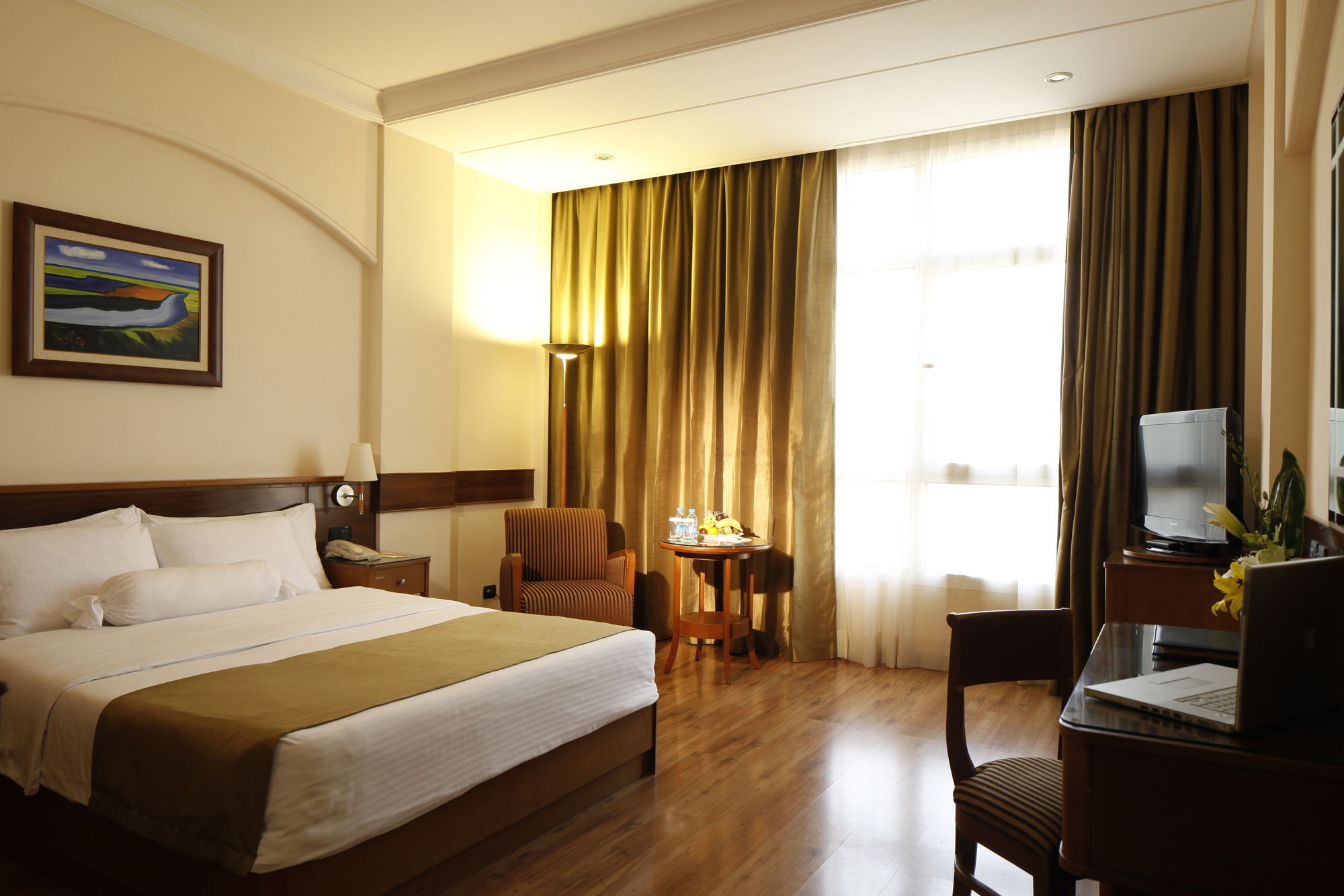 カールトン アル モアイベッド ホテル ダンマーム エクステリア 写真 A room at the hotel